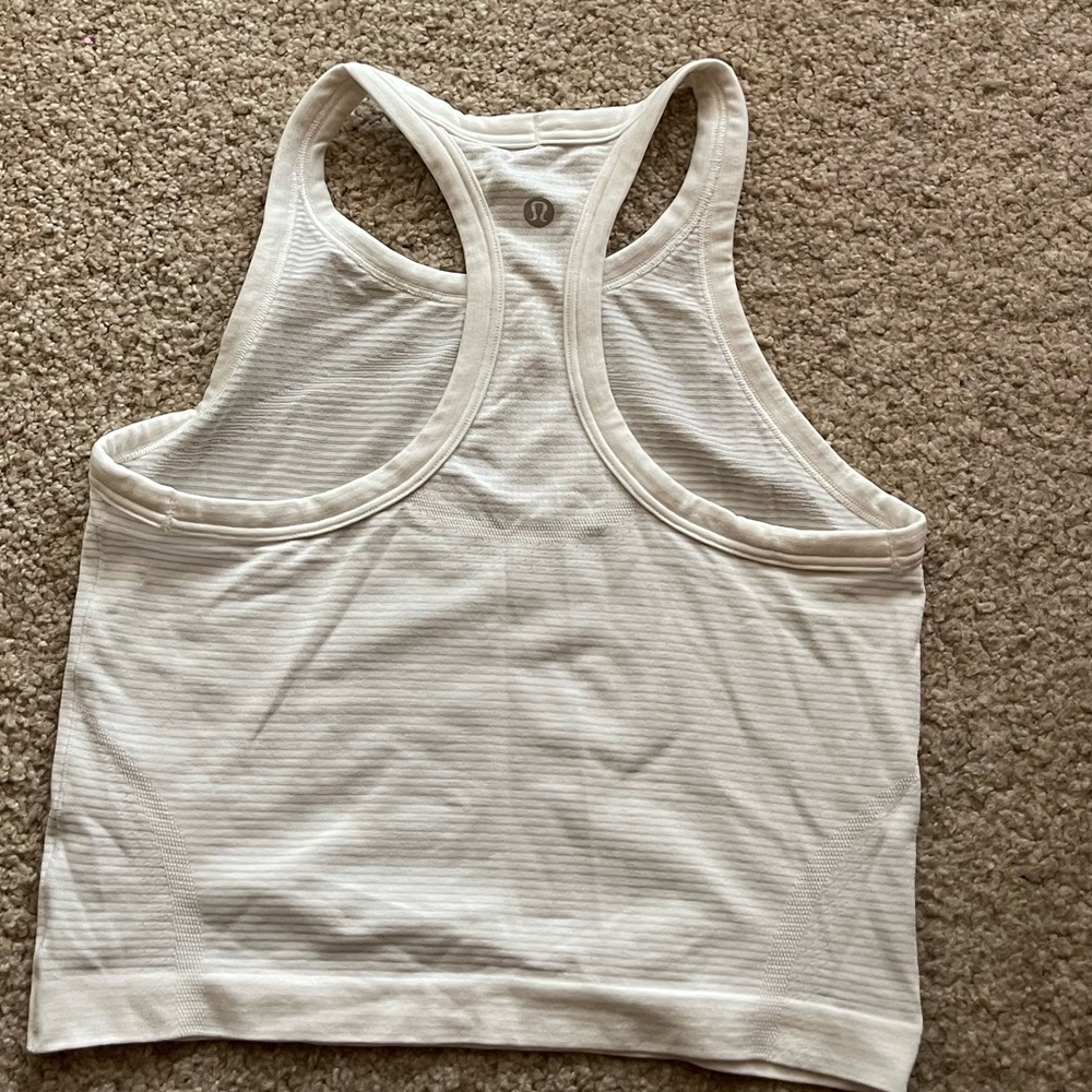 lululemon swiftly tech cropped racerback tank top 2.0 - Picture 9 of 11